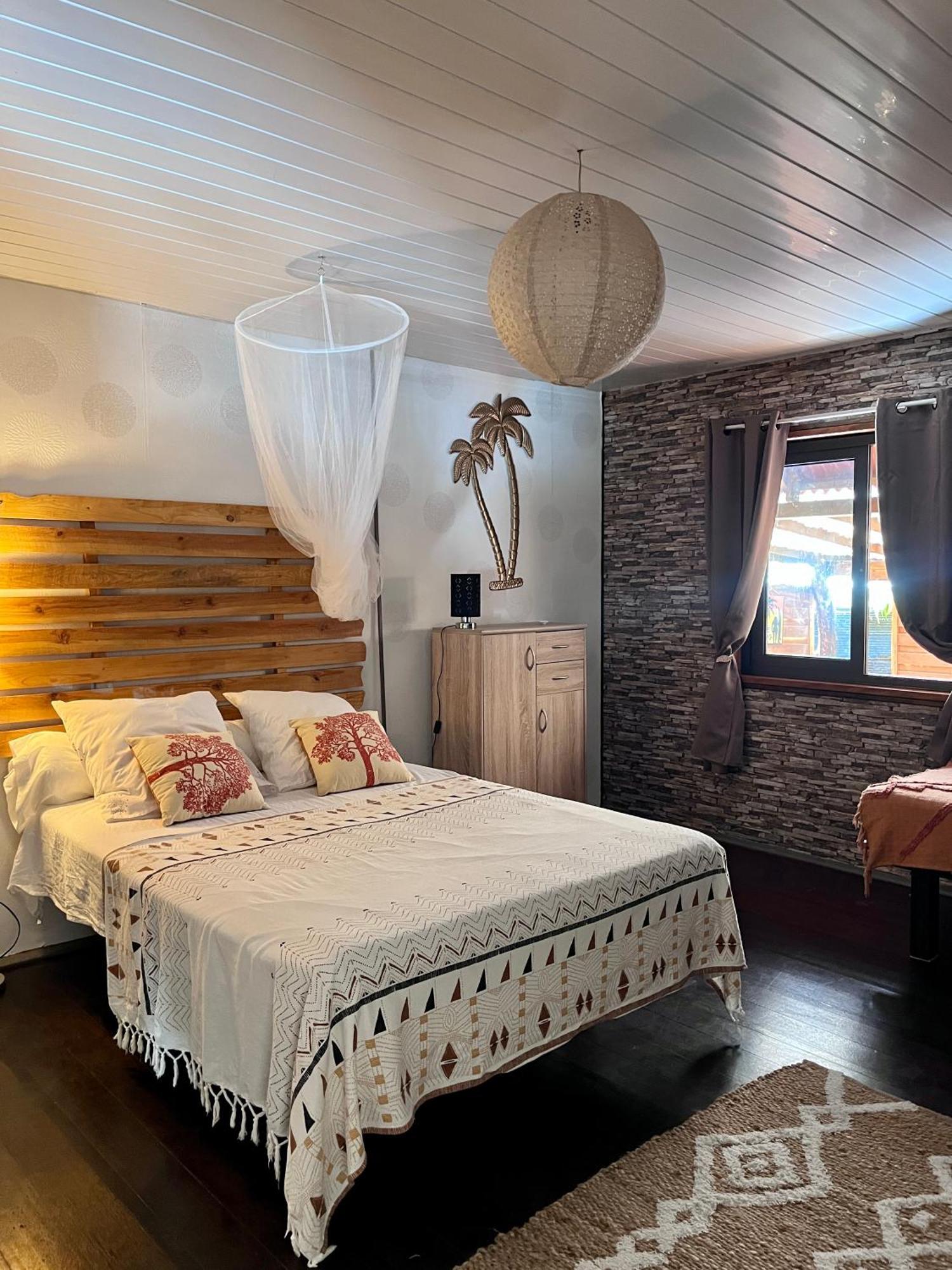 Faaora Lodge, Little Paradise Haapiti Bagian luar foto