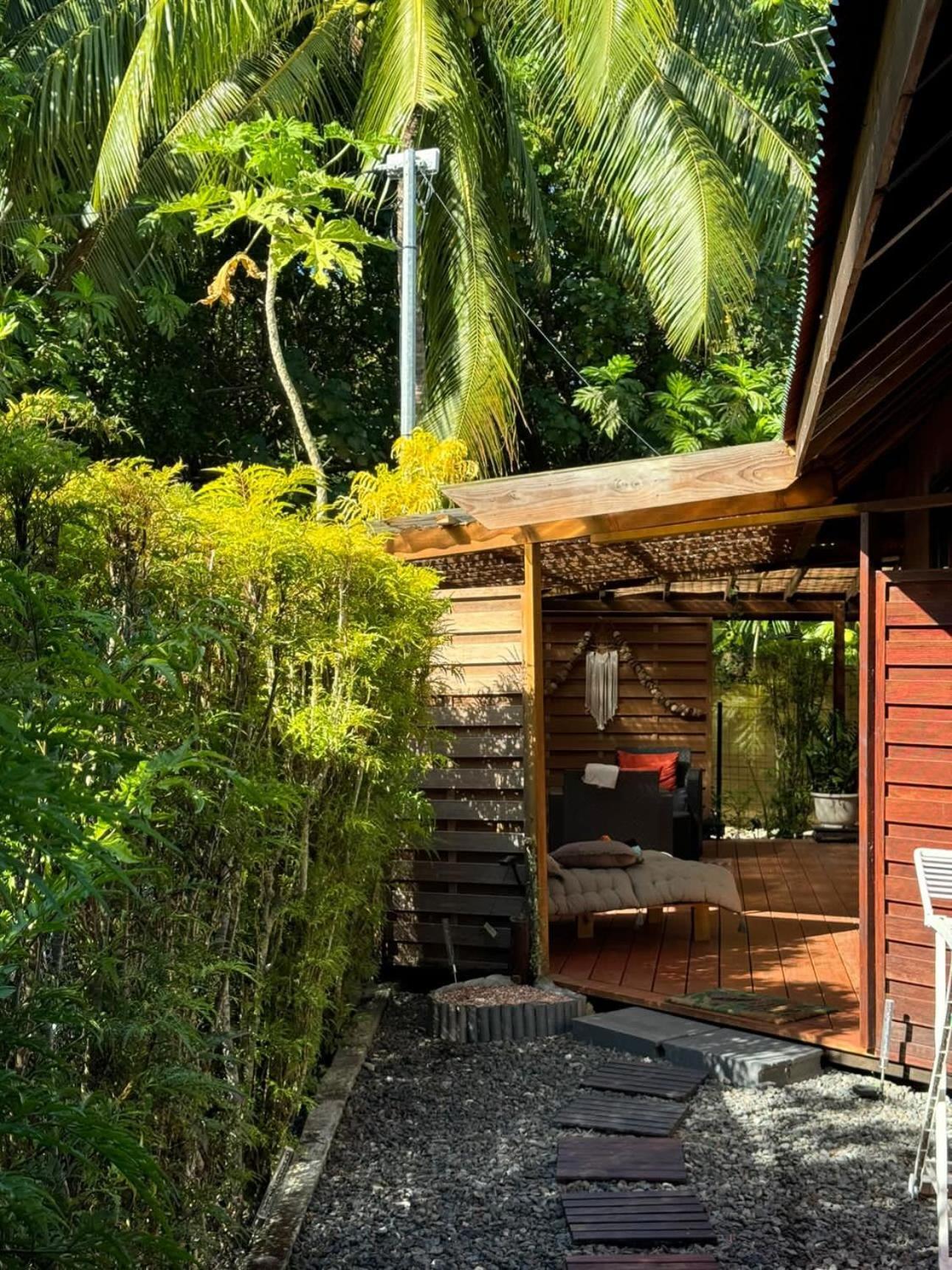 Faaora Lodge, Little Paradise Haapiti Bagian luar foto