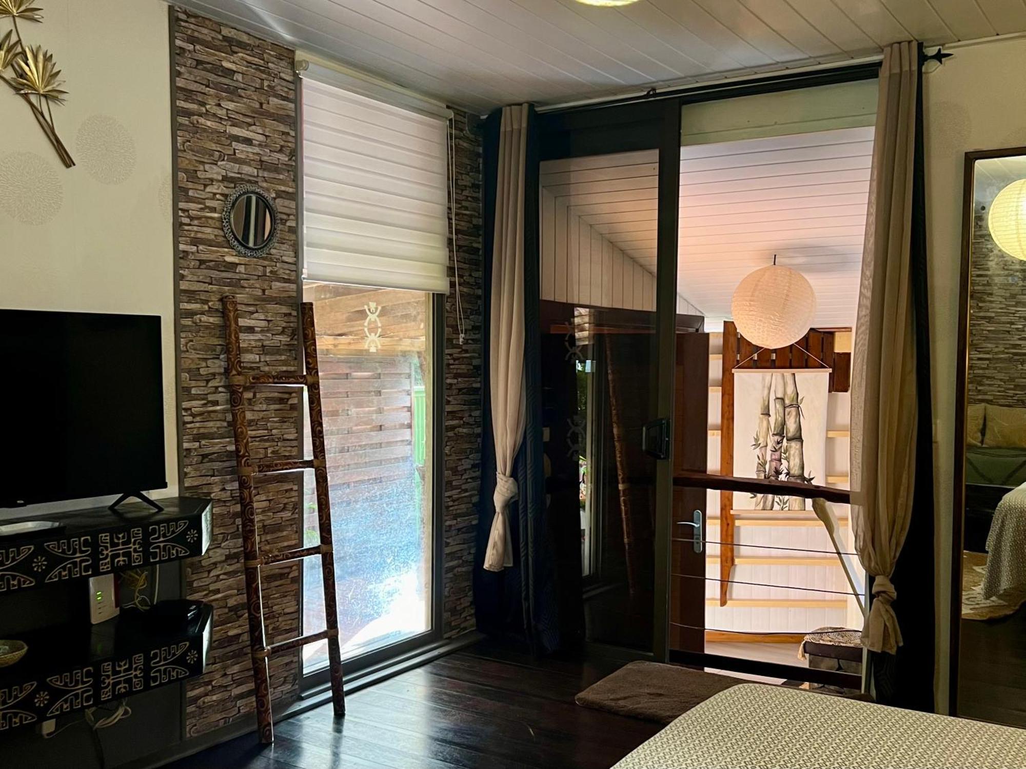 Faaora Lodge, Little Paradise Haapiti Bagian luar foto
